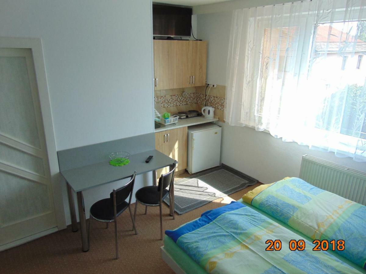 Privat Alfa Apartment ฮราบูชิเซ ภายนอก รูปภาพ